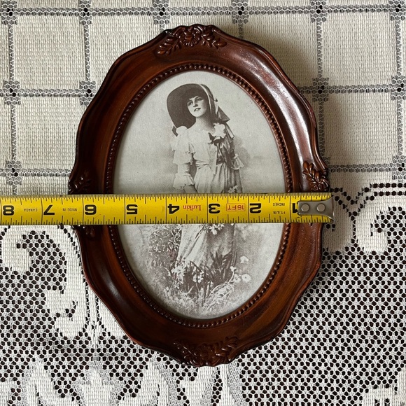 Vintage Brown Oval Photo Frame - Picture 5 of 5